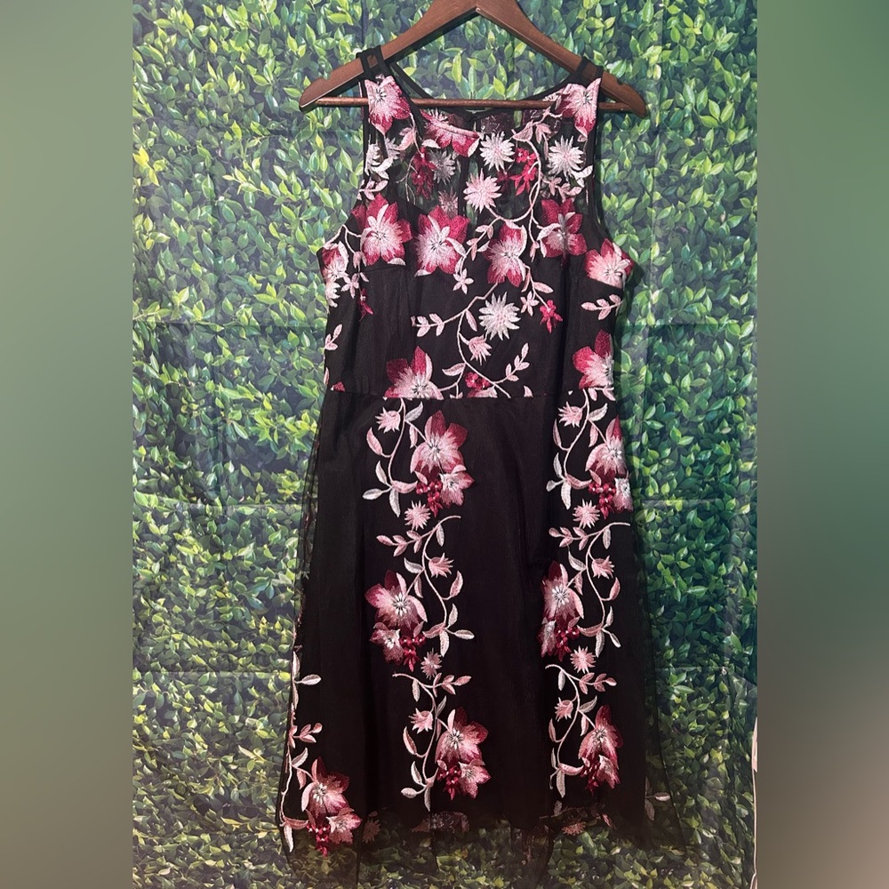 SD Collection Black Dress with Pink Floral Embroidery